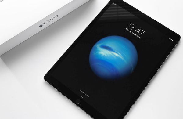 First iPad Pro 9.7 Inch Models Start Arriving