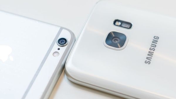 iPhone 6s vs Galaxy S7 Camera